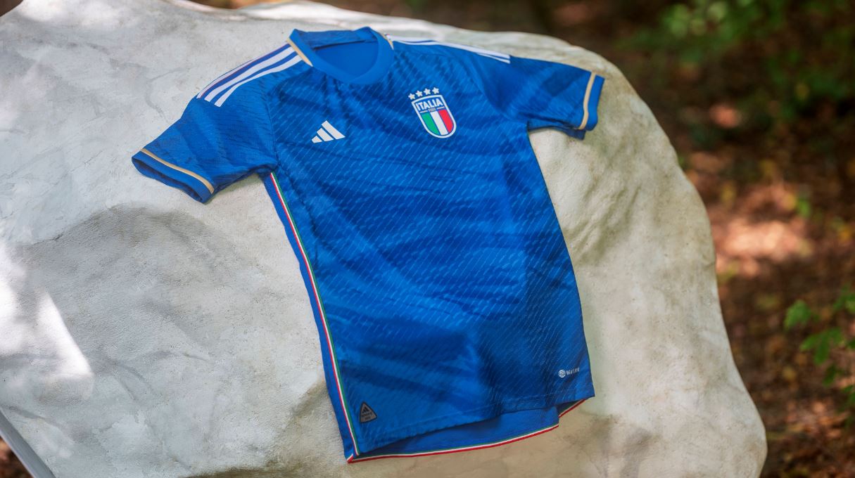 nouveau maillot adidas italie Image