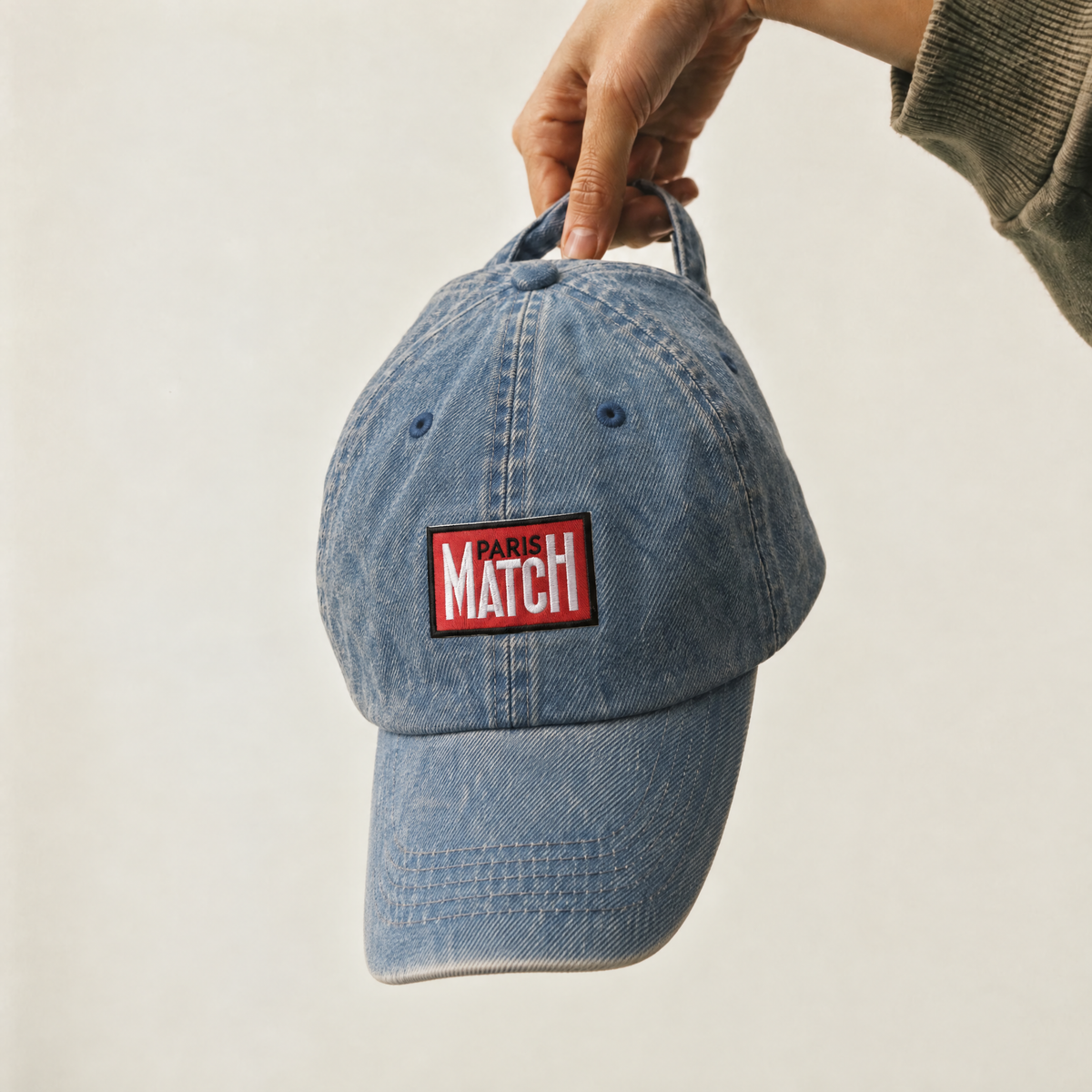Casquette en jean Paris Match brodée